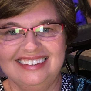 Meet your Posher, Janet